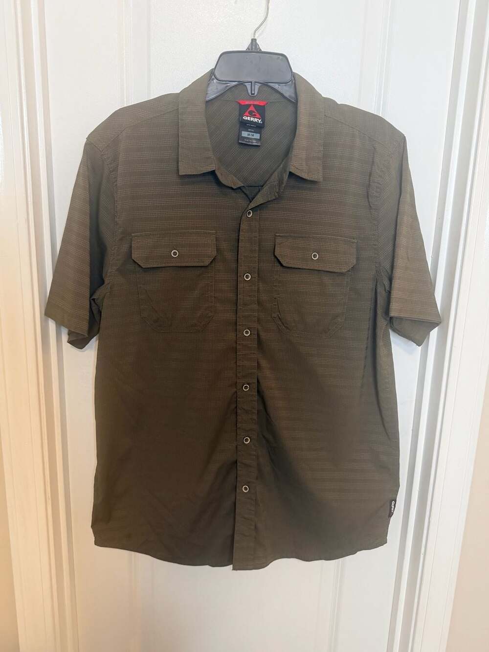 Gerry Men's Short Sleeve Button Down Shirt Olive Green Medium Grid Pattern